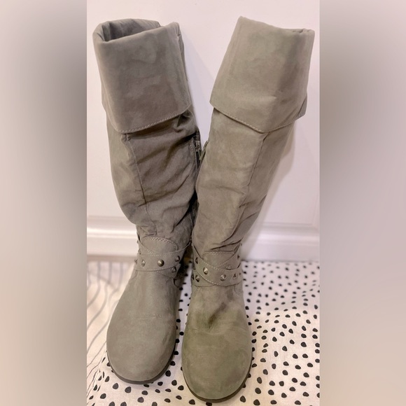 RAMPAGE Batari Grey FX Suede Boots Size 8 - Picture 3 of 8